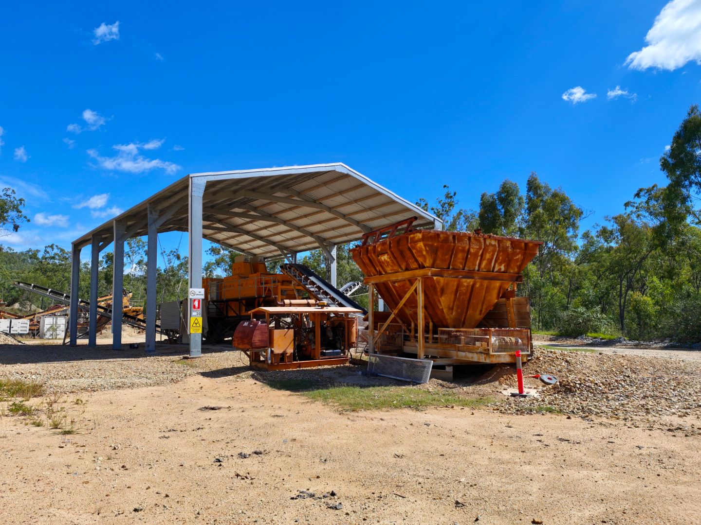 Steinert ore sorter - front view